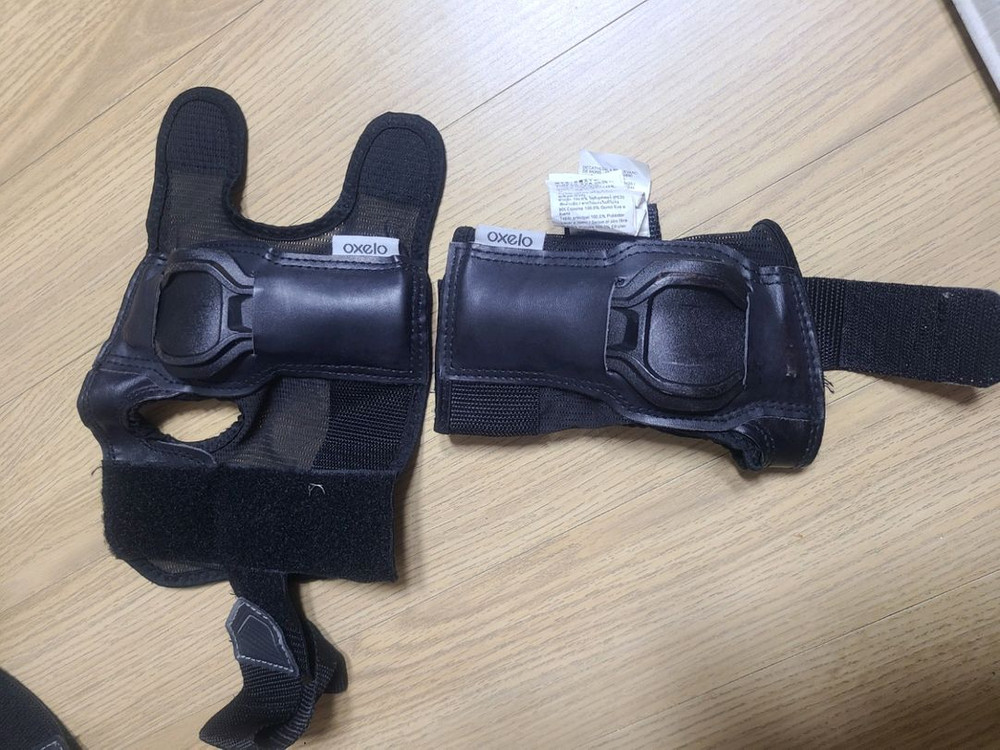 데카트론 오셀로 핏5 인라인스케이트+헬멧MF500+보호대 세트 팝니다.(240-260mm) 이미지