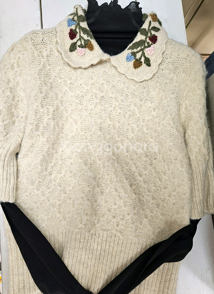 자라 자수 앙고라 니트--2