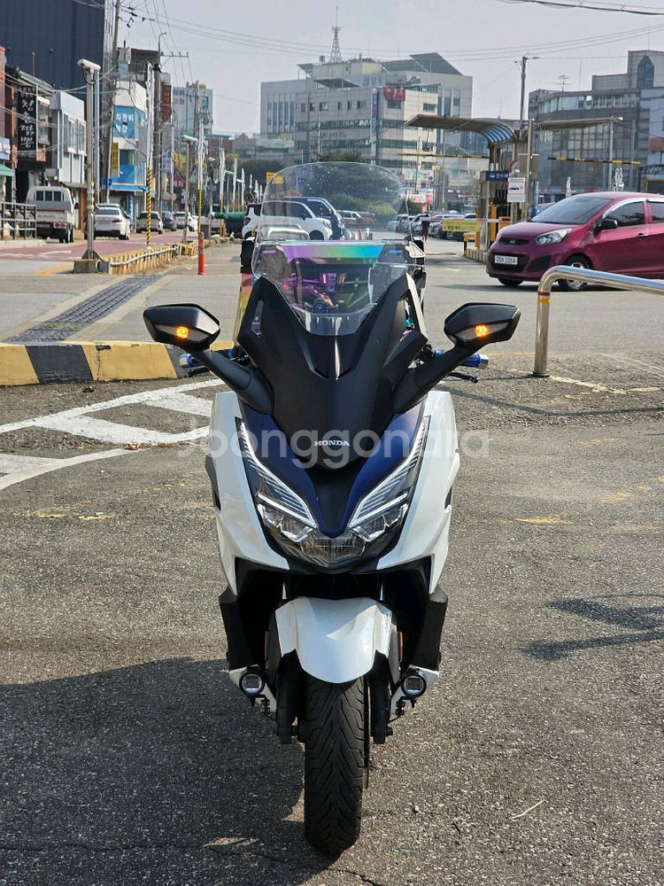 21년식 포르자350 안개등구변 7만키로--1