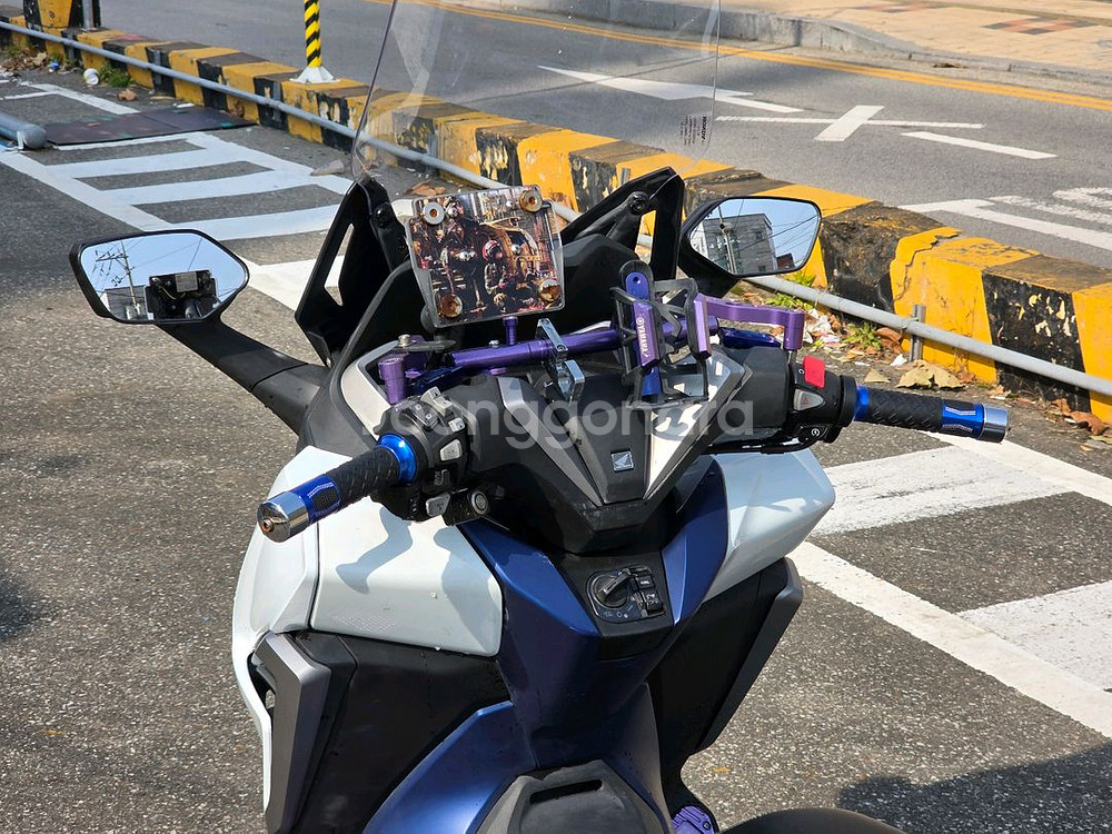 21년식 포르자350 안개등구변 7만키로--8