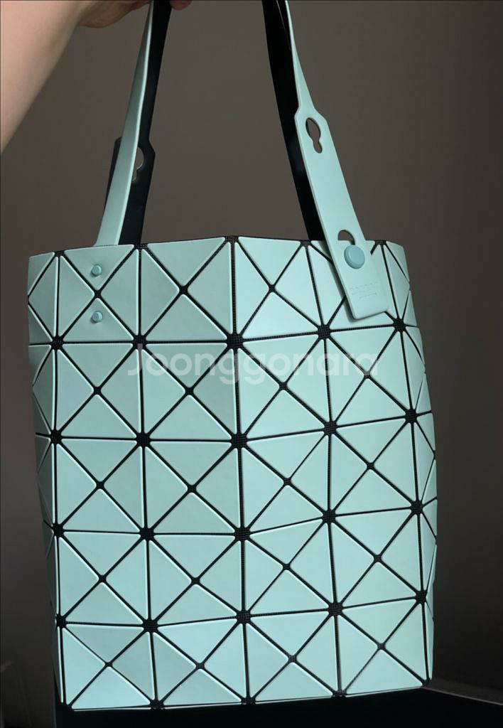 [새상품]바오바오 프리즘 플러스 토트 미니백 민트--0