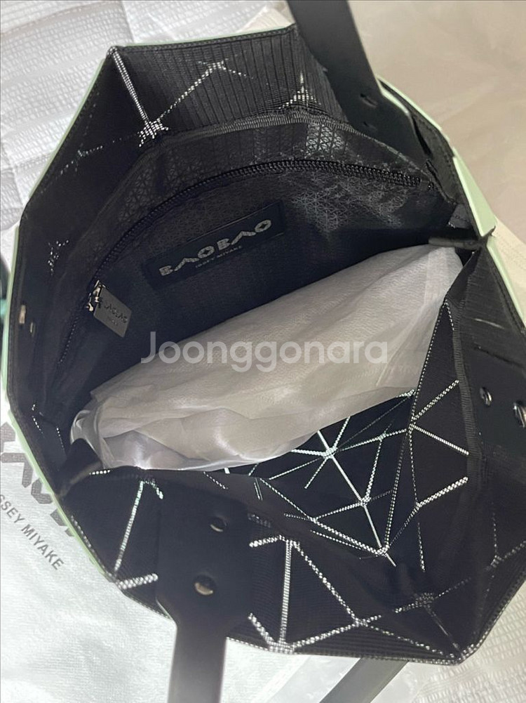 [새상품]바오바오 프리즘 플러스 토트 미니백 민트--4