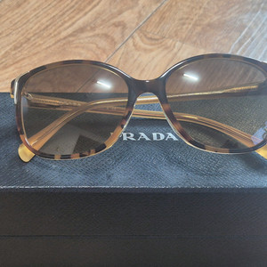 프라다 선글라스