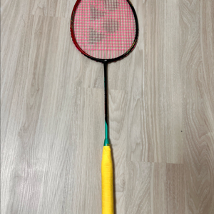 요넥스 아스트록스 68D 배드민턴 라켓