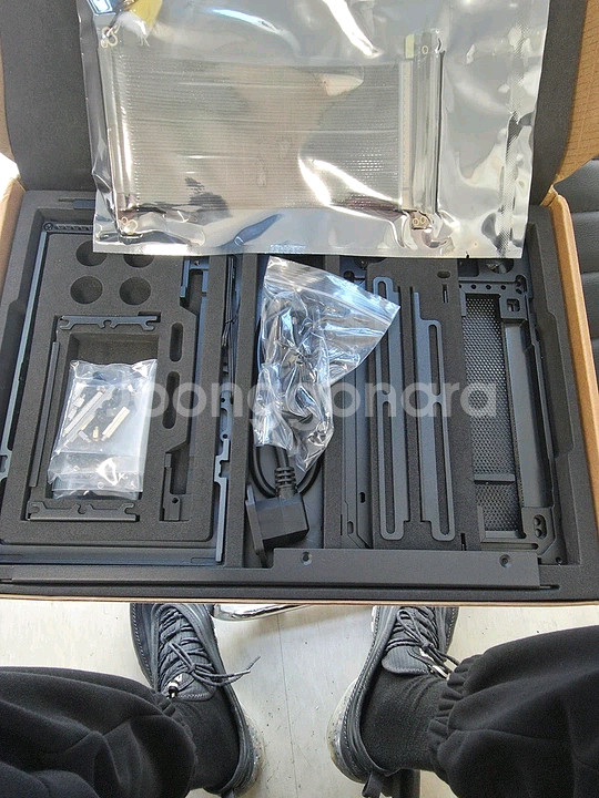 NCASE 폼디 2.5 건메탈 라이져4.0 판매--1