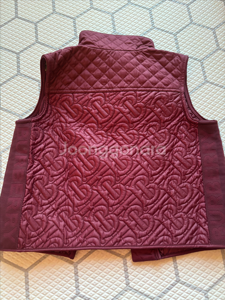 버버리키즈 퀼팅조끼 새제품--1