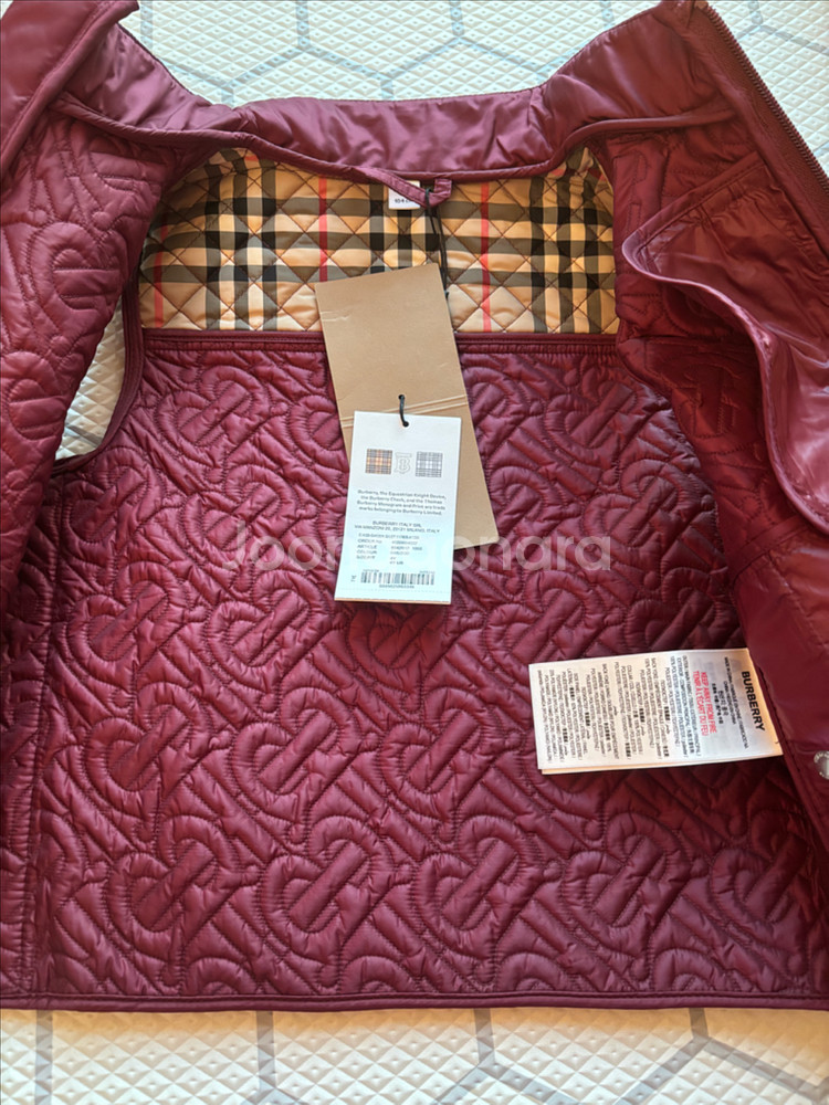 버버리키즈 퀼팅조끼 새제품--2