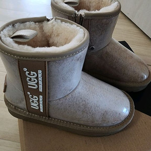UGG 키즈클리어 부츠 8-10 (165-175)