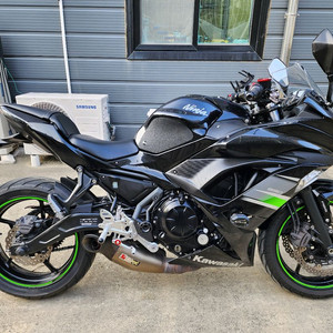 19년식 가와사키 닌자 650 블랙 판매