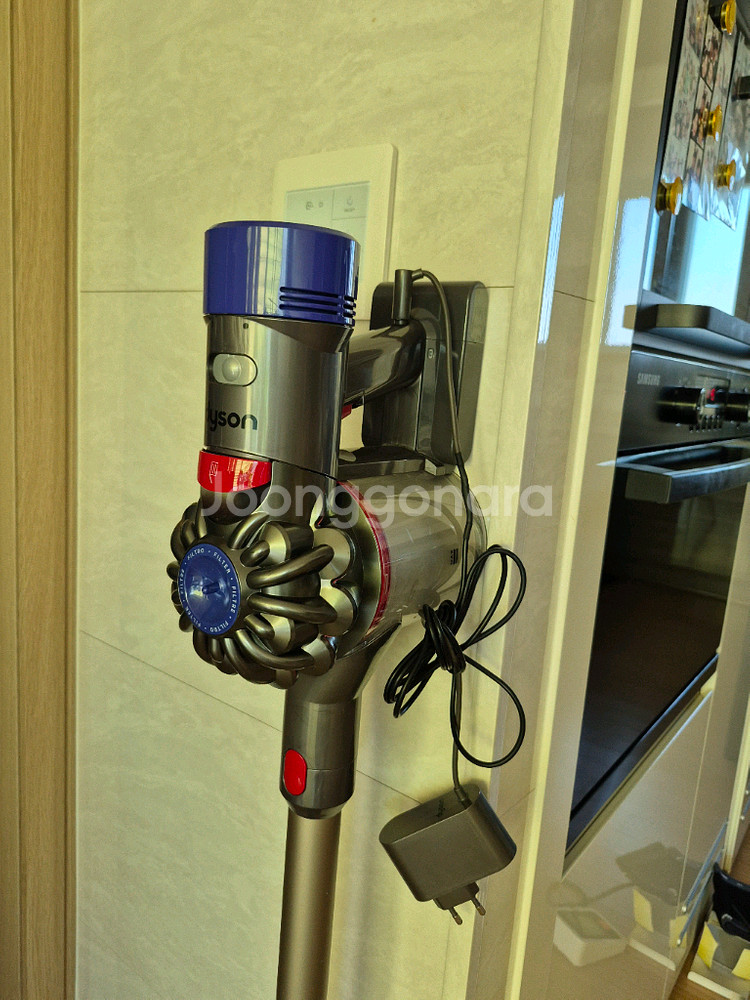 다이슨 V8 무선청소기--1