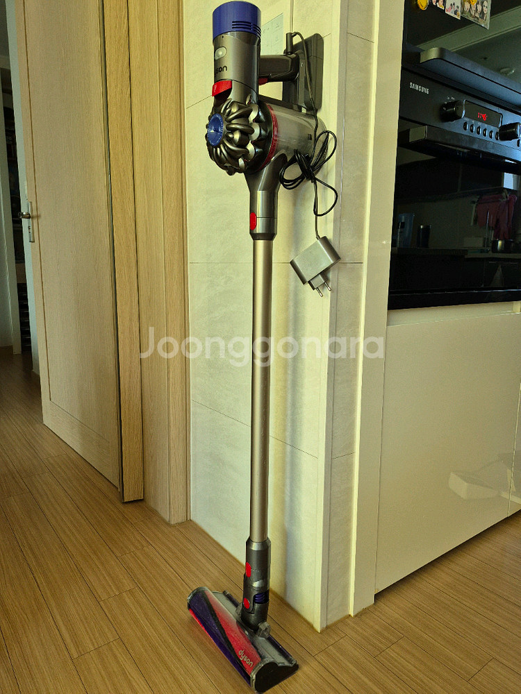 다이슨 V8 무선청소기--0