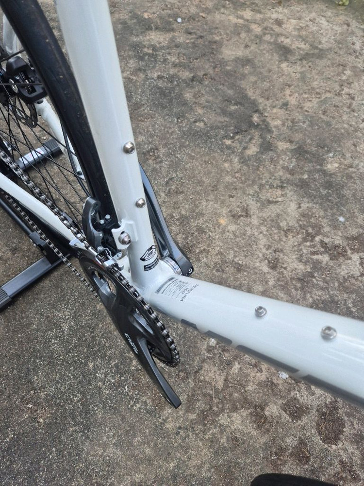 메리다 스컬트라 100 화이트 24년식--6