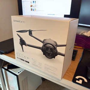 DJI 매빅4 프로 512gb 크리에이터 콤보 (미개봉)