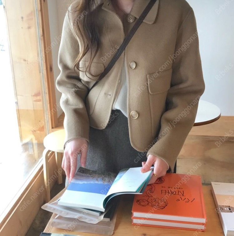 플랫베이스 핸드메이드 블랙 숏코트 이미지