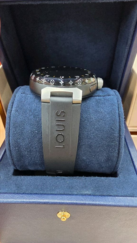 루이비통 호라이즌 라이트업 이미지