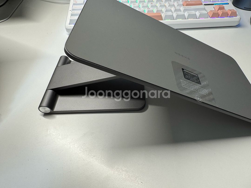 니케 아이패드 11인치 마그네틱 거치대--1