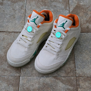 (230)나이키 에어 조던 5 로우 럭키 앤 굿 골프화