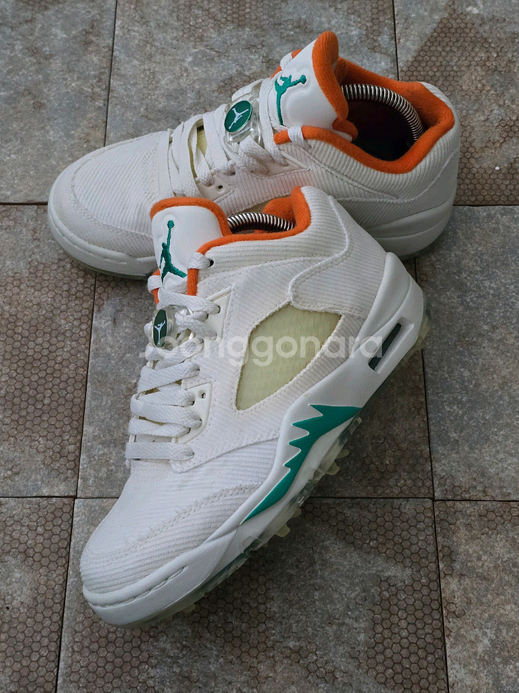 (230)나이키 에어 조던 5 로우 럭키 앤 굿 골프화--2