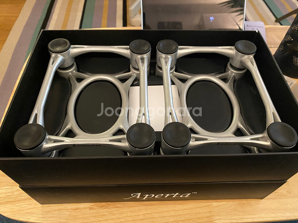 아이소어쿠스틱 aperta 북셀프 스피커 거치대 실버에디션--2