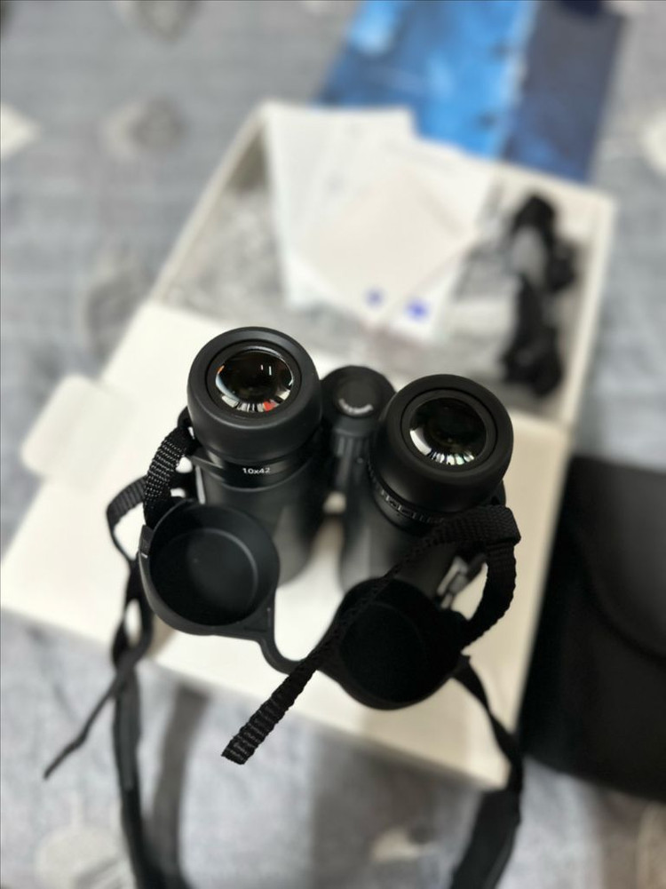 자이스 콘퀘스트 HD 10x42 쌍안경 풀박스--2