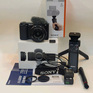 소니 ZV-E10+16-50mm미러리스 카메라