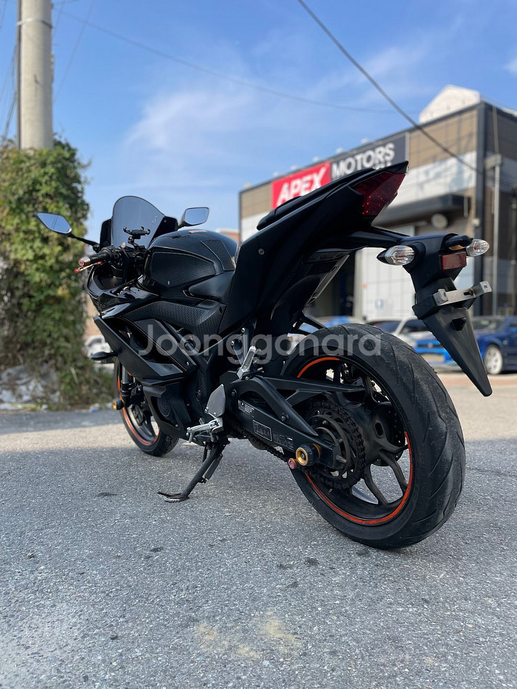 야마하 YZF-R3 20년식 2만키로 저렴하게 판매합니다--4