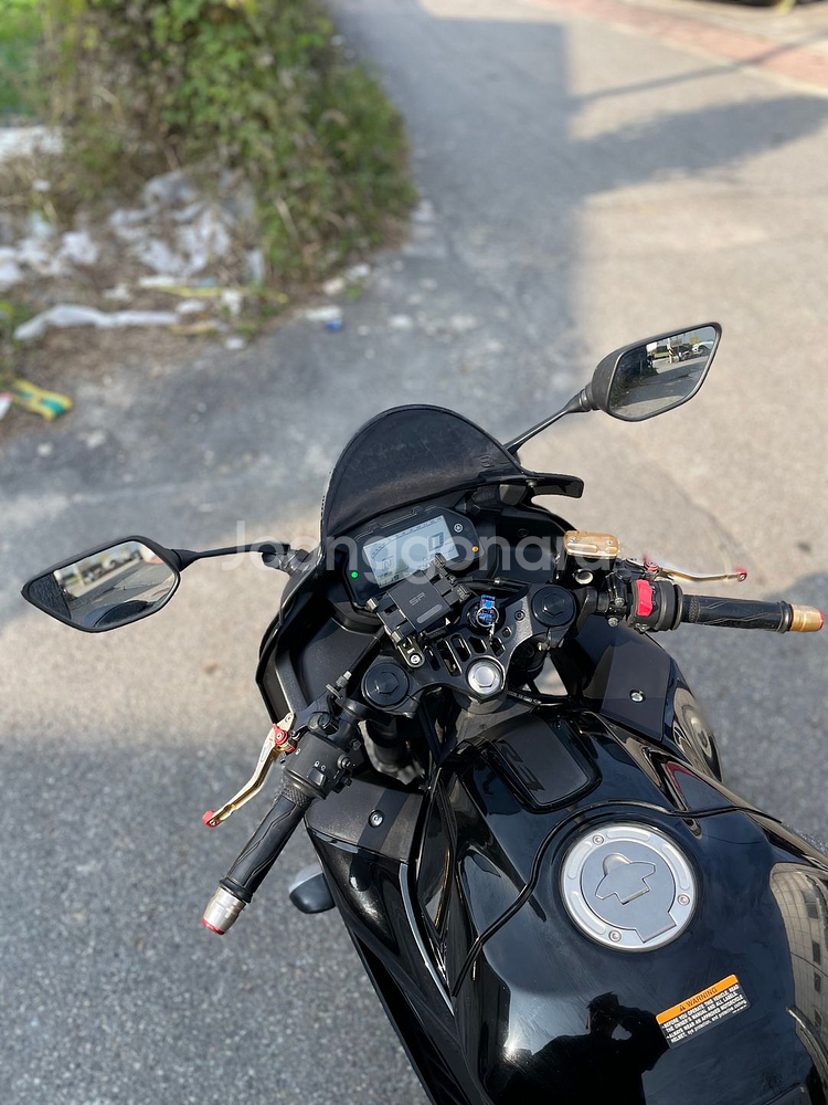 야마하 YZF-R3 20년식 2만키로 저렴하게 판매합니다--8