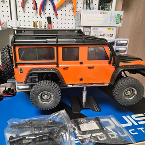 TRX4 디펜더 RC카
