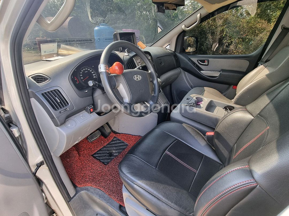 현대 그랜드 스타렉스 3인승 밴 캠핑 차박용--5