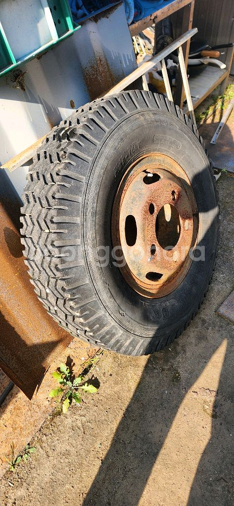 퇴비살포기 거름살포기 타이어 8.25-16LT 한개--0