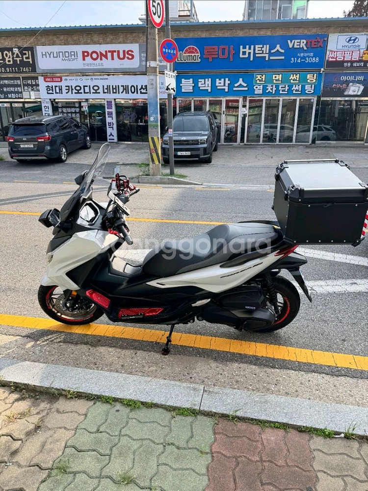 포르자350 25년식 4월 2000키로 팝니다--1