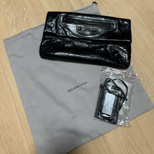 발렌시아가 클러치