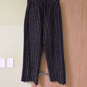 우영미 24fw 트위드 팬츠 판매