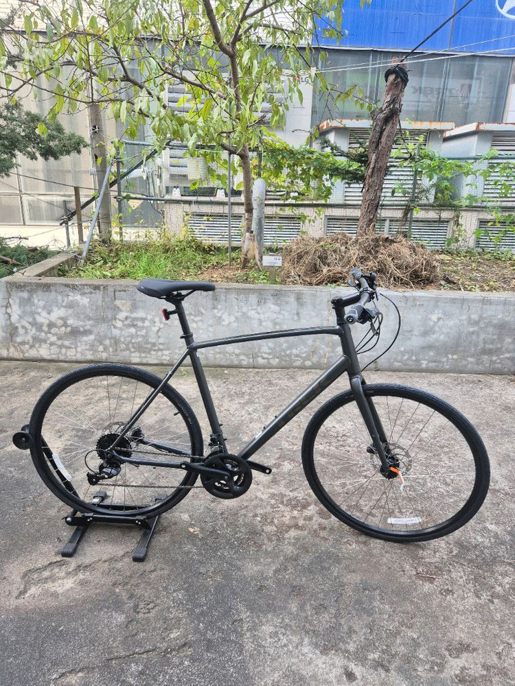 트렉 FX2 하이브리드 자전거 이미지