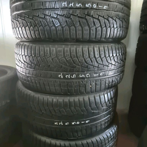 225 50 17 윈터타이어 1대분 판매합니다. 장착 및 휠발란스 포함 개당 5만원입니다. 윈터타이어 대량 입고 예