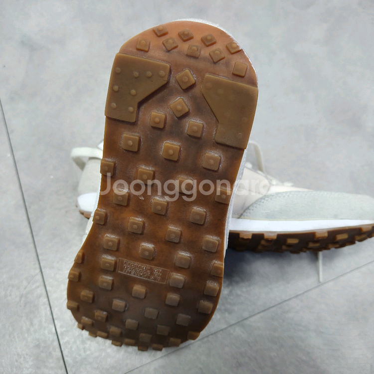 나이키 데이브레이크 운동화 245--3