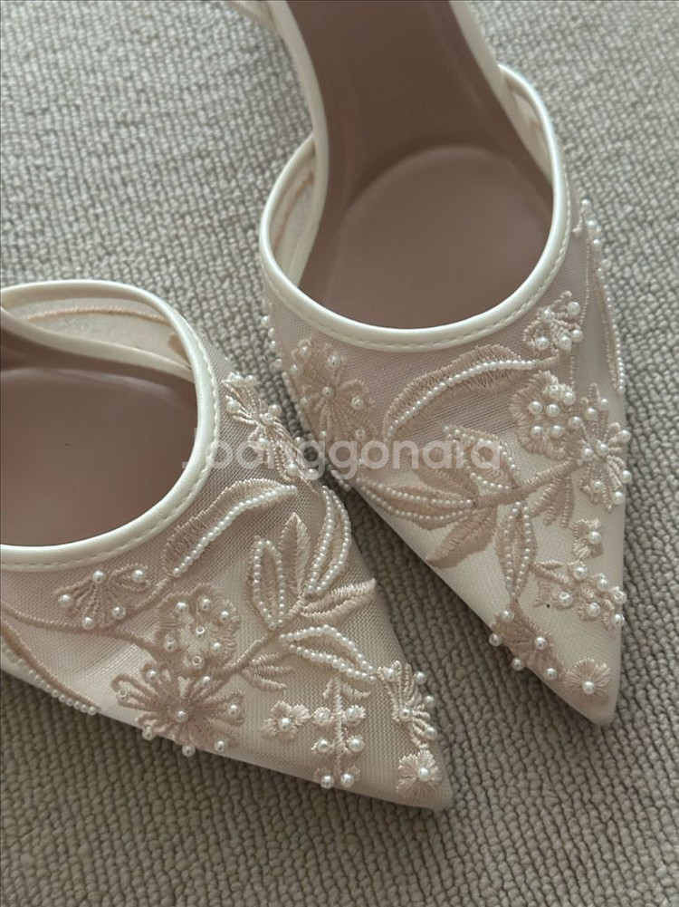 자라 메시 자수장식 백리스 260 팝니다.--2