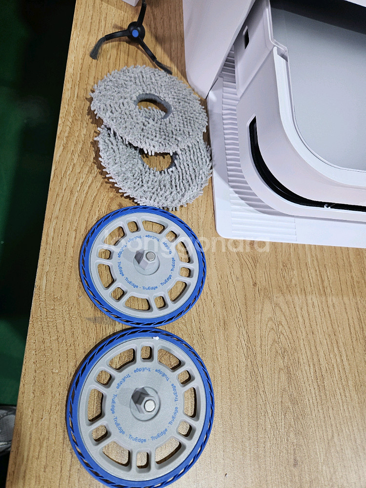 에코백스 X5 pro omni 프로옴니 로봇청소기 화이트--3