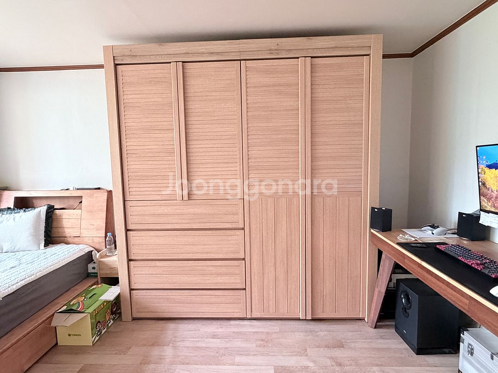 원목 대형 옷장--0