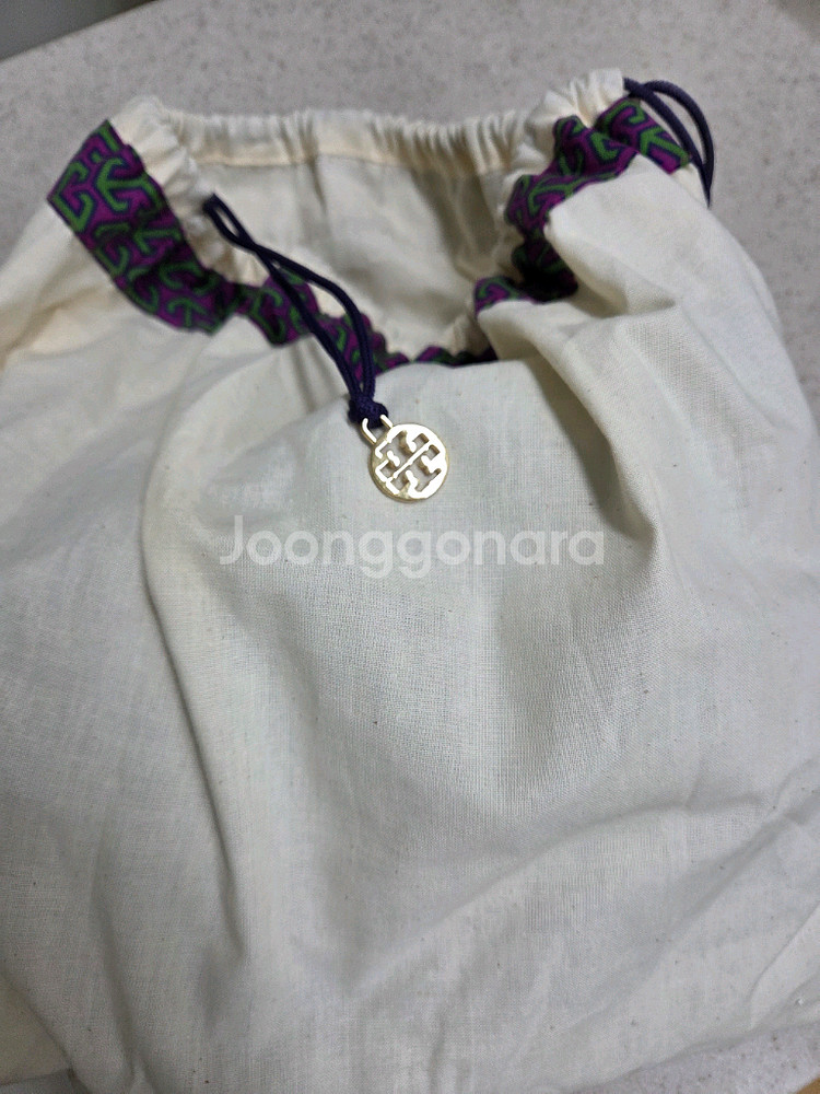 토리버치 크로스백--1