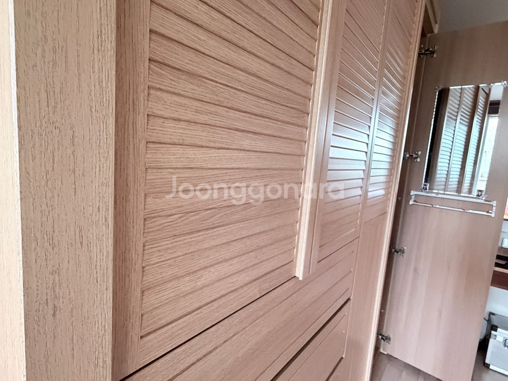 원목 대형 옷장--4