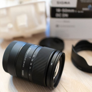 시그마 18-50mm F2.8렌즈 소니e마운트