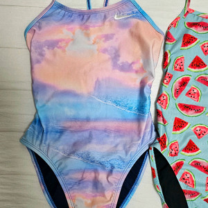 나이키 비포 선라이즈 컷아웃 28