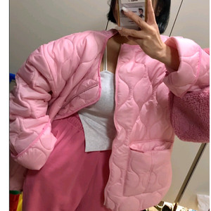 엔트크제이 리미티드 핑크 퀼팅 점퍼