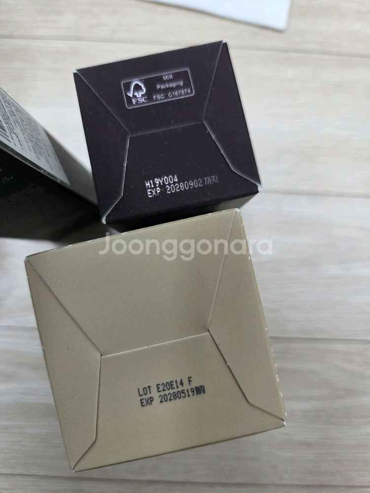 논픽션 핸드크림+바디워시+헤어세럼 팝니다. 미개봉--2