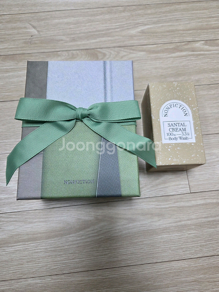 논픽션 핸드크림+바디워시+헤어세럼 팝니다. 미개봉--3
