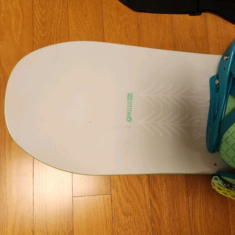 Arbor 스노우보드 데크 144 사이즈와 Burton 바인딩--2