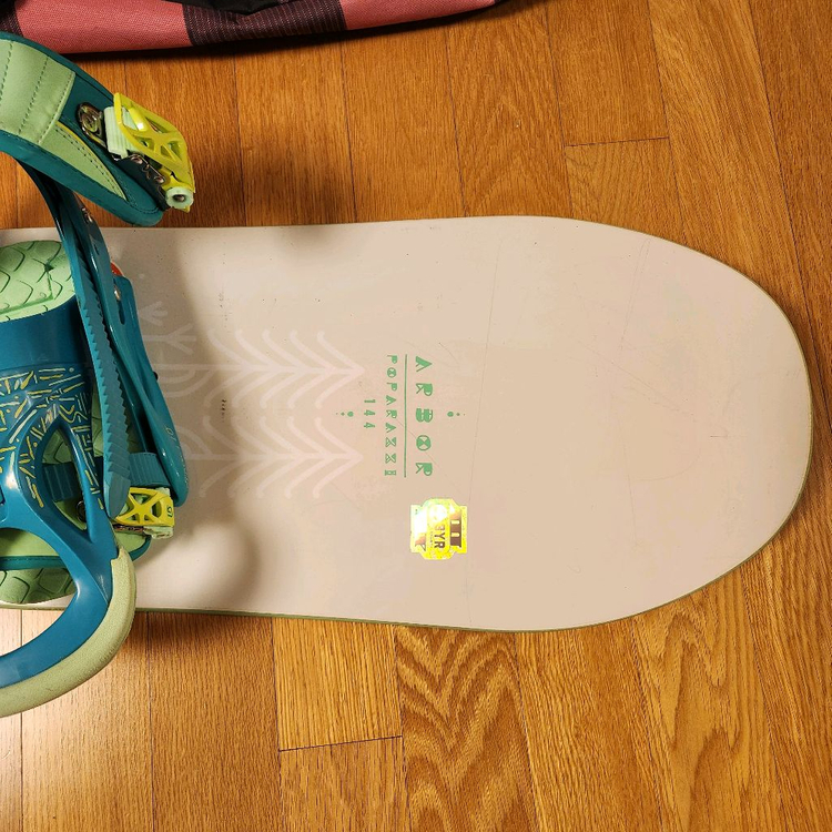 Arbor 스노우보드 데크 144 사이즈와 Burton 바인딩--4