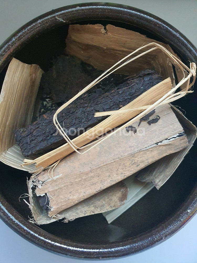 지유명차 보이차 96년 대숙전 판매합니다--0