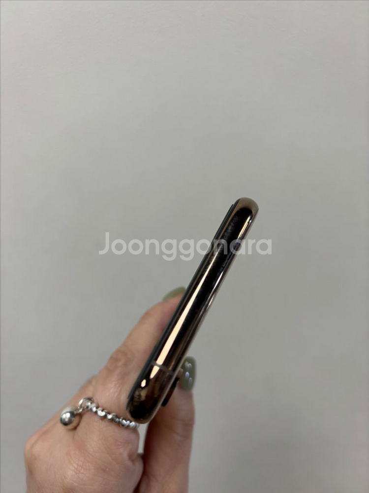 (부산중고폰)아이폰XS 골드 64g 상태최상 판매해요--5